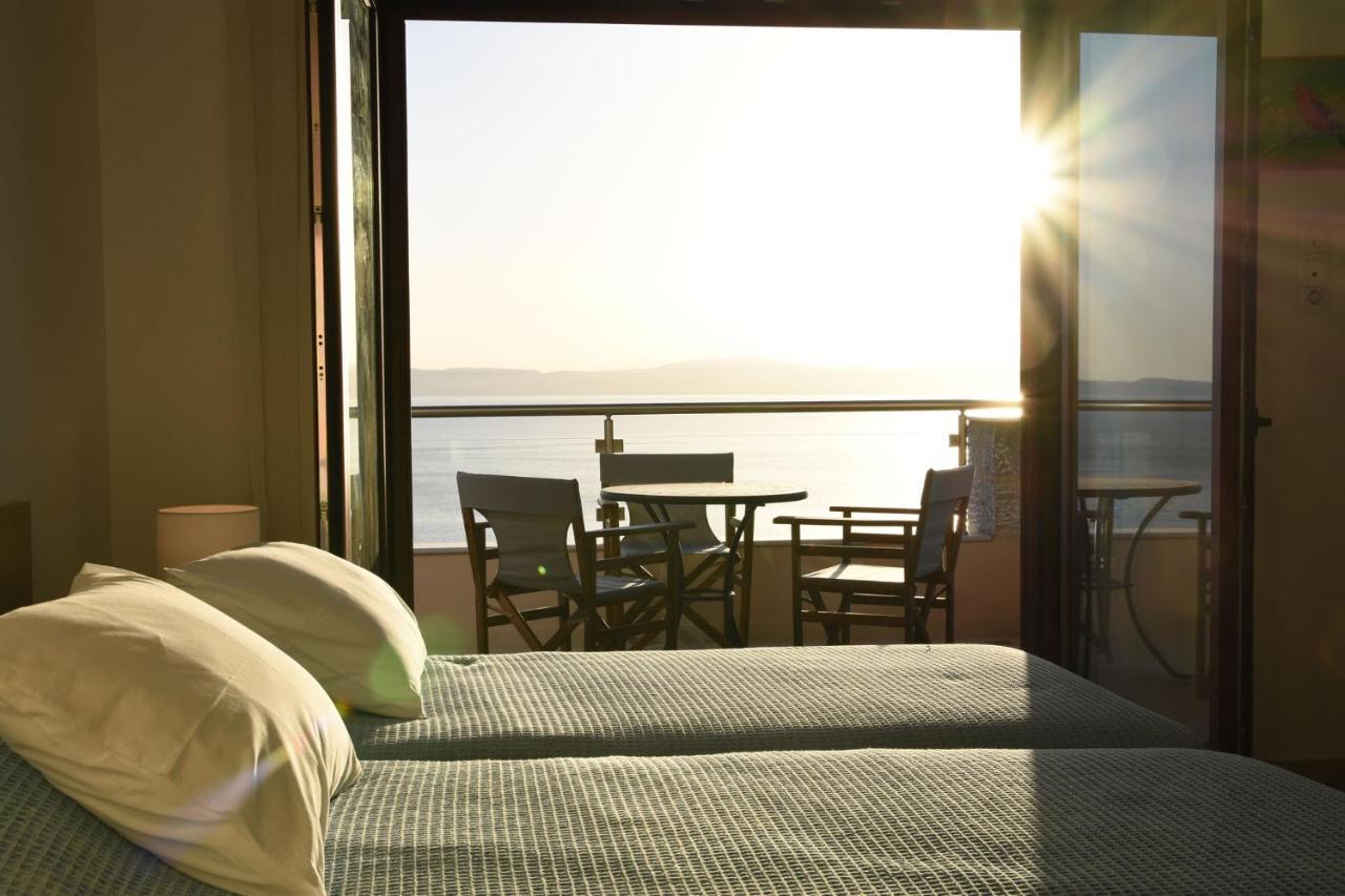 Villa Dafni - Infinite Sea Vistas With Private Pool Каламата Экстерьер фото