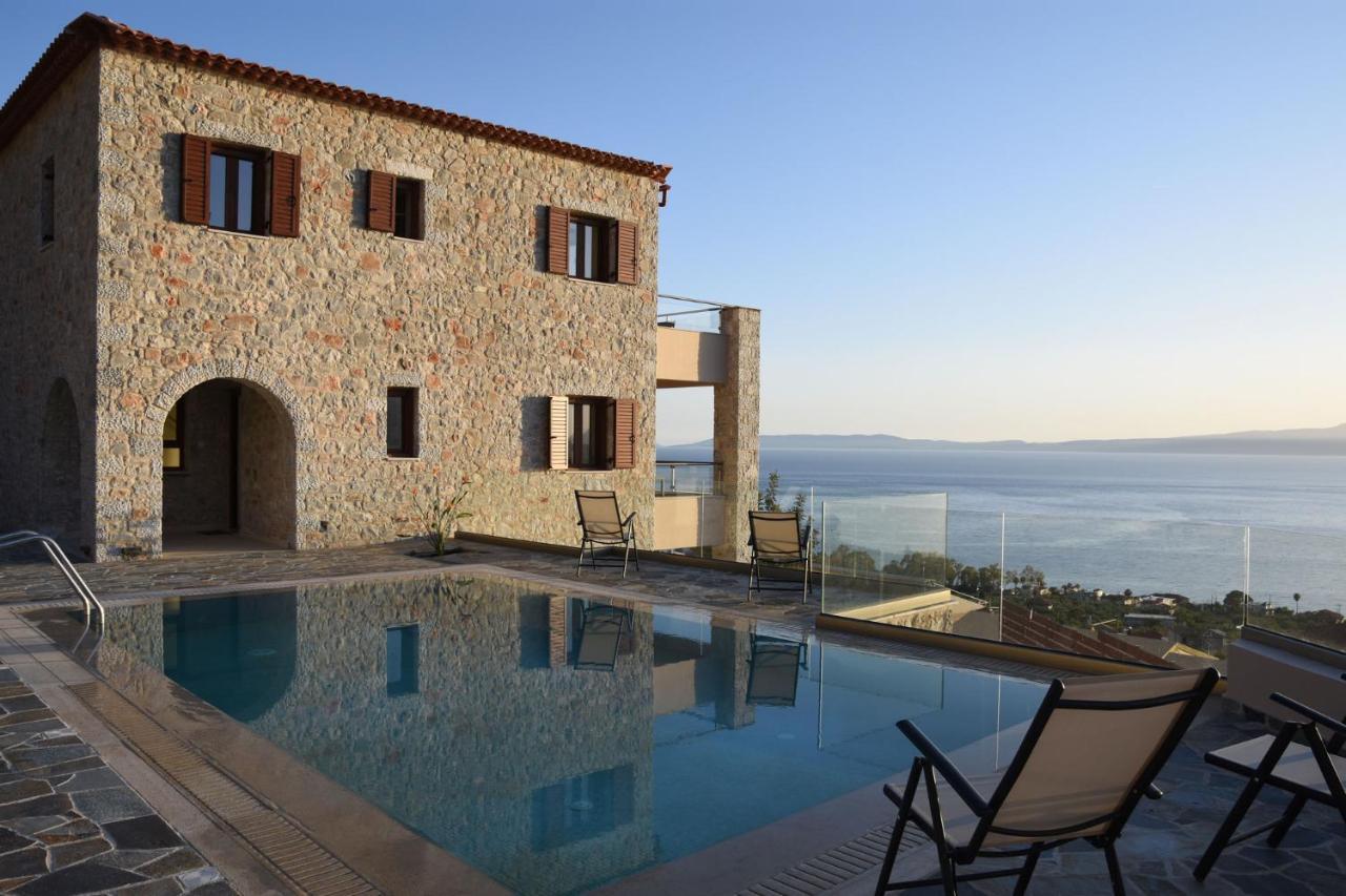 Villa Dafni - Infinite Sea Vistas With Private Pool Каламата Экстерьер фото